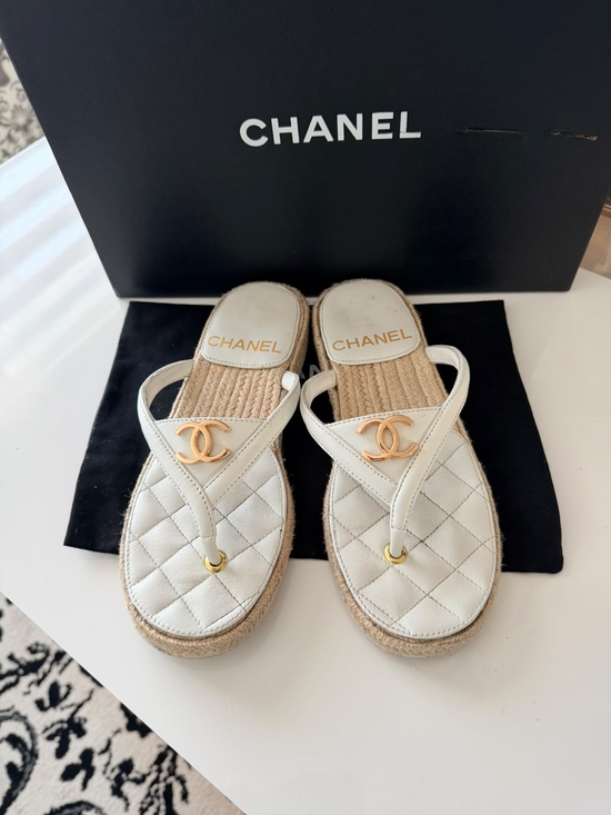 CHANEL Shoes - CHANEL White Quilted Leather Thong Espadrille Sandals with Gold CC